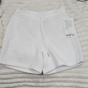 NWT Lululemon Scuba HR Short 5in